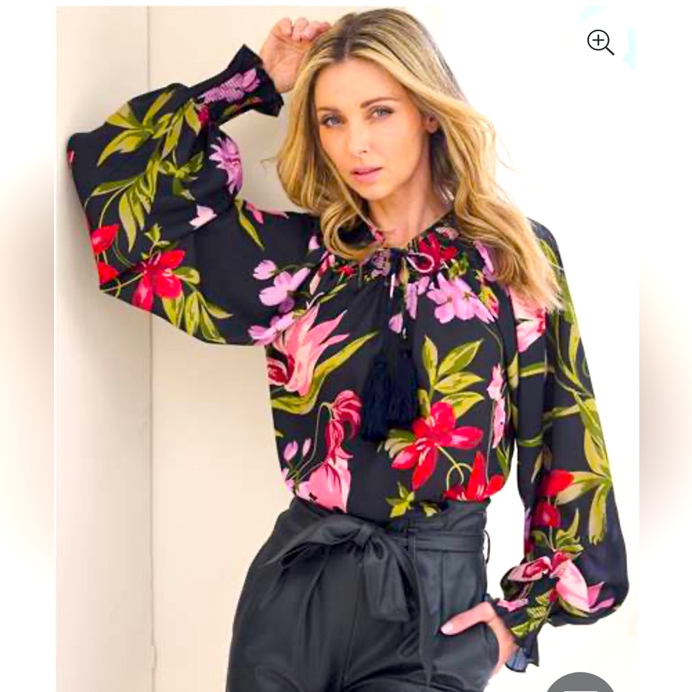 Floral Tassel Tie Blouse